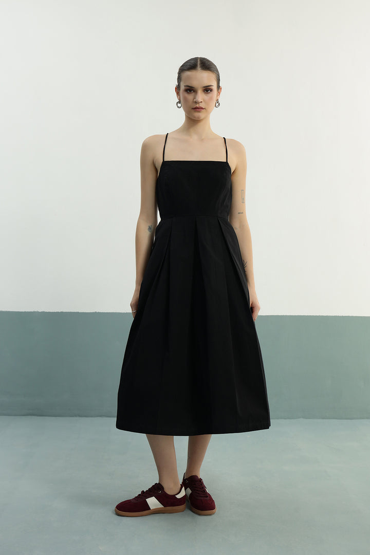 Lucy Dress: Black