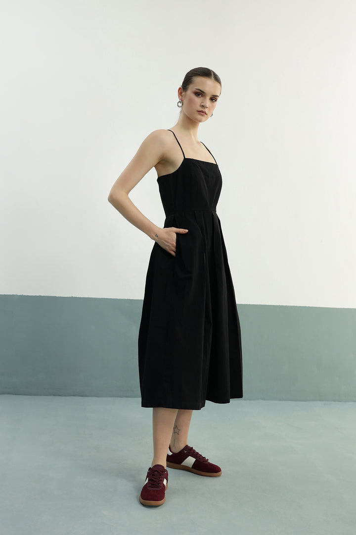 Lucy Dress: Black