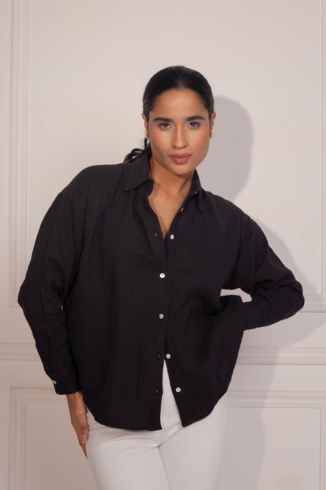 Celesta Oversize Shirt: Black