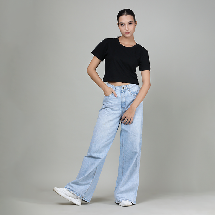 Black - Crop Top